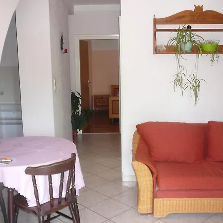 Porkolab Apartmanhaz * Gyenesdias