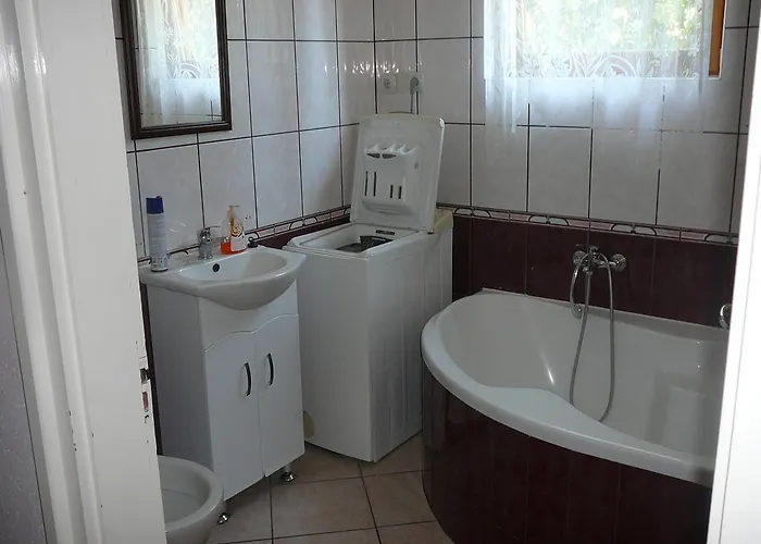 דירה Porkolab Apartmanhaz גיינסדיאס