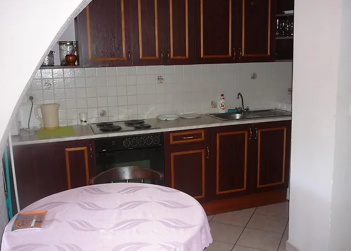 Porkolab Apartmanhaz דירה גיינסדיאס