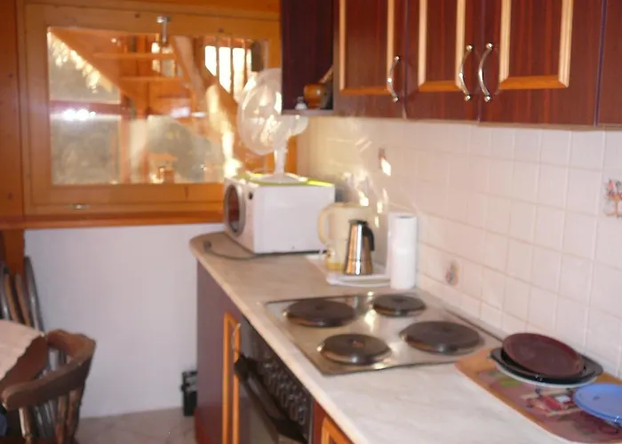 Porkolab Apartmanhaz * גיינסדיאס